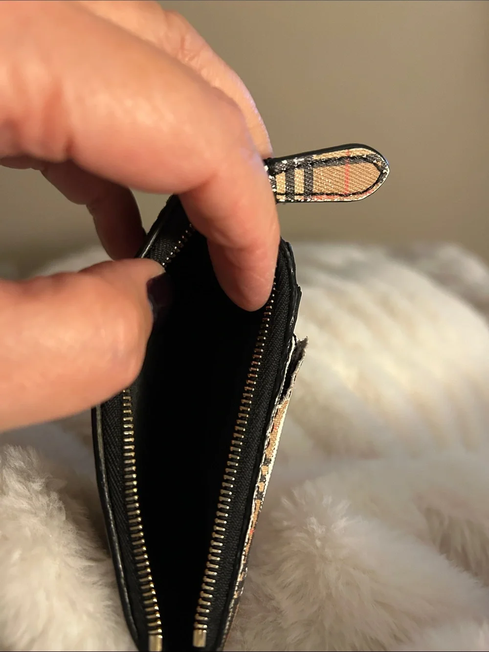 Burberry Black and Tan Plaid Women’s Card Wallet